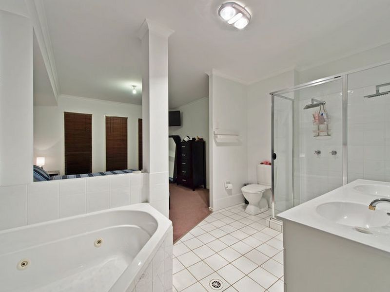 19 Zeus Circuit, Coomera Waters QLD 4209