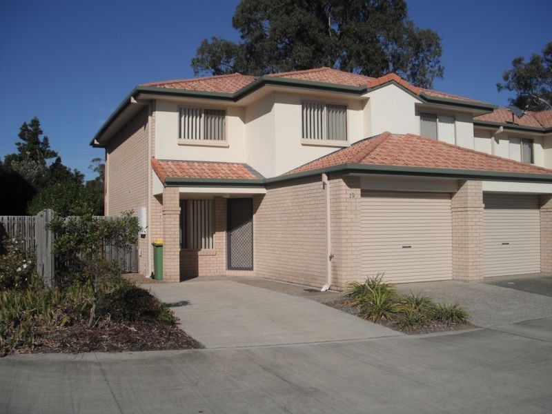 19/2 Bos Drive, Coomera QLD 4209