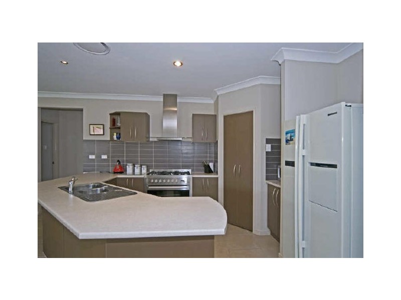 8 Redbay Street, Upper Coomera QLD 4209