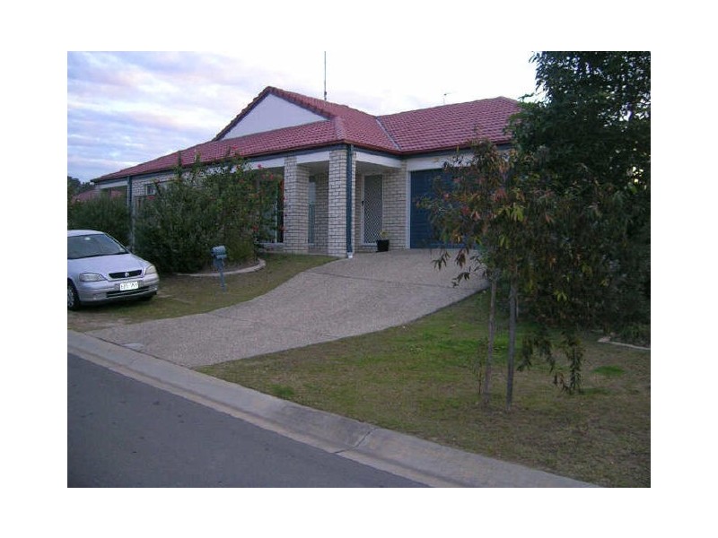 2/2 Firecrest Close, Upper Coomera QLD 4209