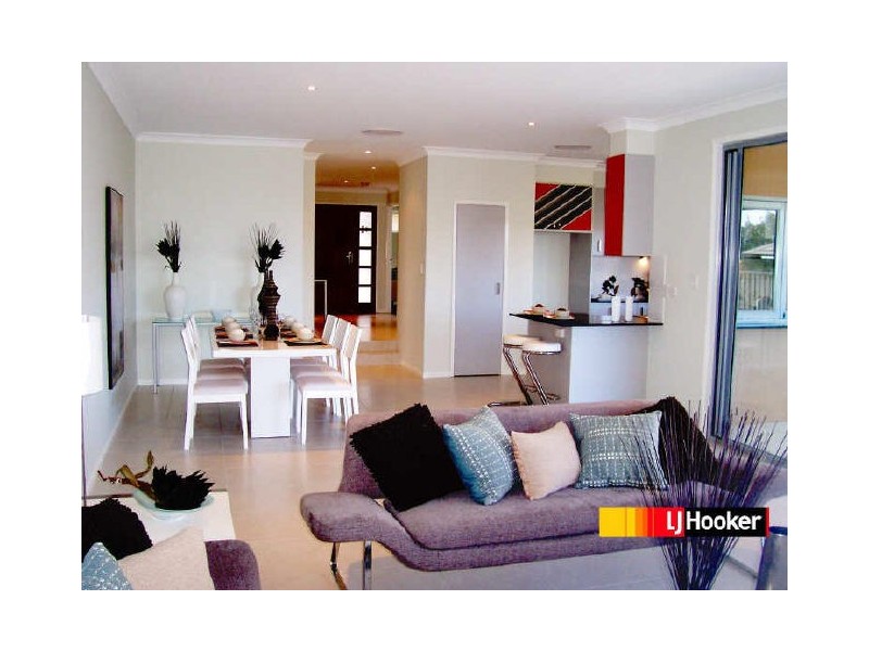 42 Candlebark Circuit, Upper Coomera QLD 4209