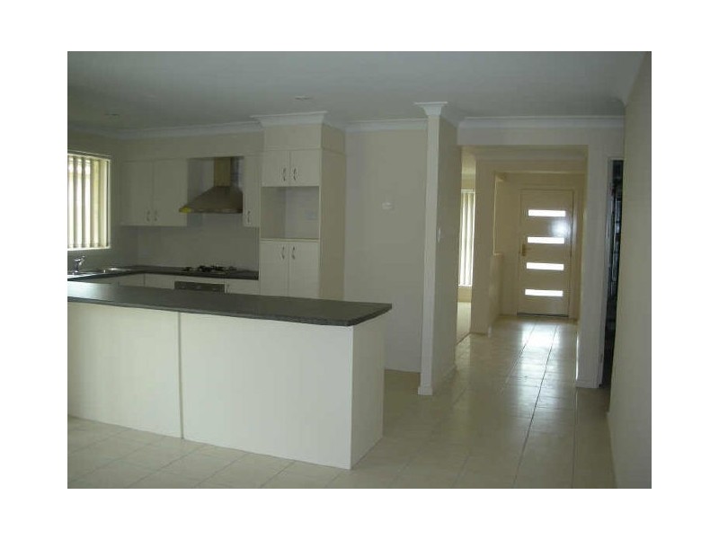 8 Liechhardt Str, Riverwood Est, Coomera QLD 4209