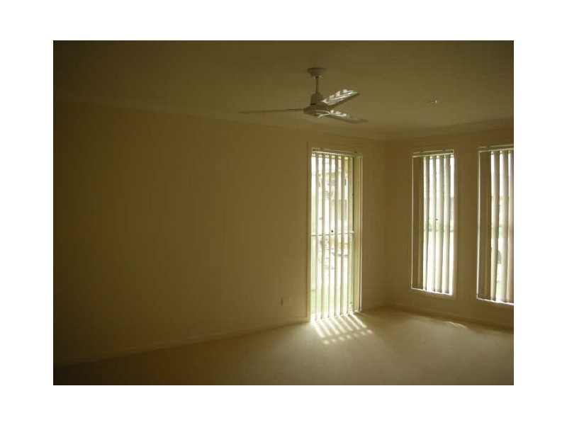 8 Liechhardt Str, Riverwood Est, Coomera QLD 4209