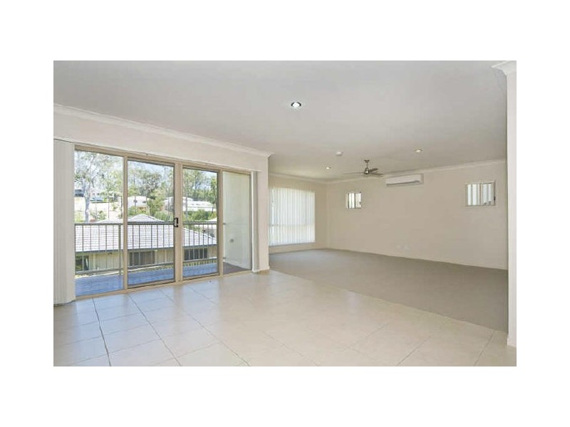 19 Greendragon Crescent, Upper Coomera QLD 4209