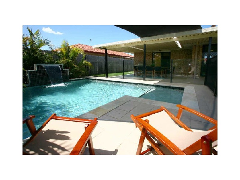 4 River Heights Road, Upper Coomera QLD 4209