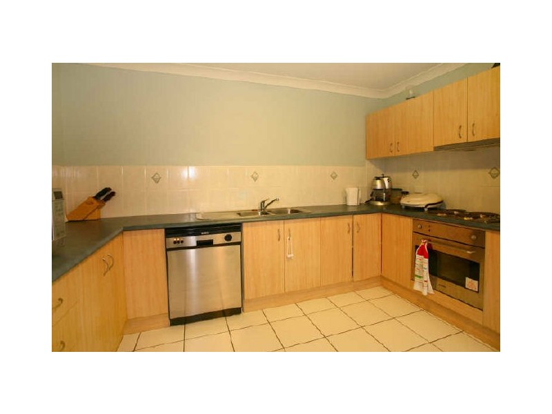 2/19 Old Kent Road, Upper Coomera QLD 4209