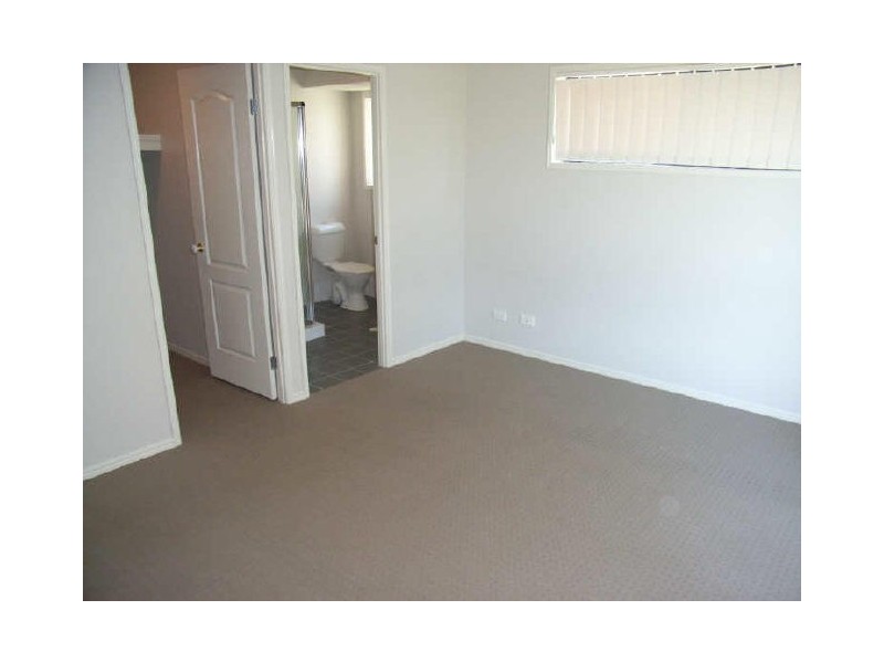 14 Rosefinch Street, Upper Coomera QLD 4209