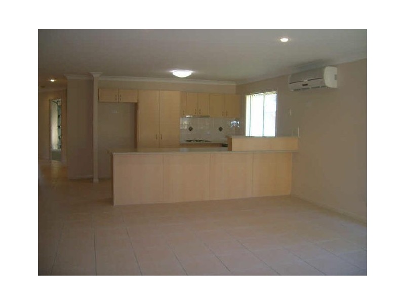 28 Billinghurst Crescent, Upper Coomera QLD 4209