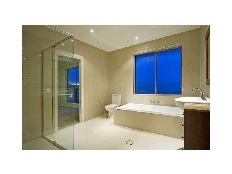 17 Impeccable Circuit, Coomera QLD 4209