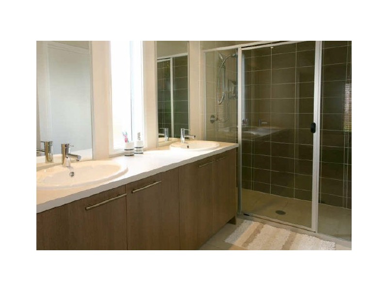 10 Abercrombie Crescent, Upper Coomera QLD 4209