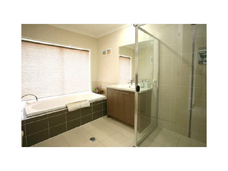 10 Abercrombie Crescent, Upper Coomera QLD 4209