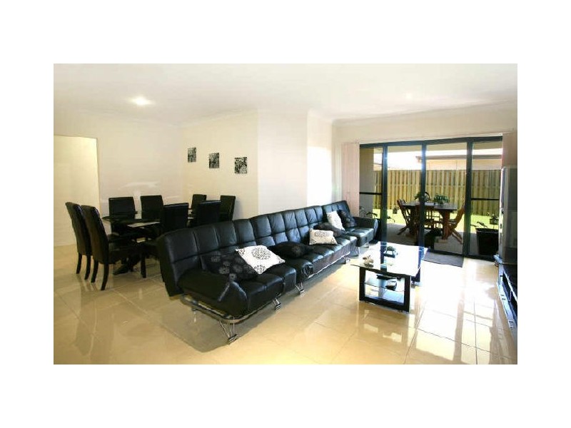 21 Ansett Way, Upper Coomera QLD 4209