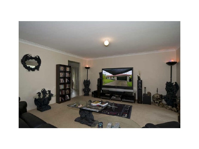 17 Broxbourne Place, Oxenford QLD 4210