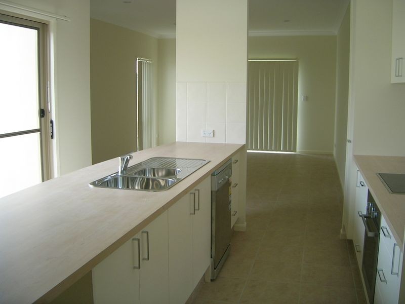 39 Kingsford Drive, Upper Coomera QLD 4209