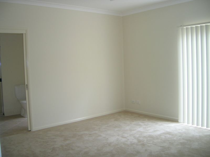 39 Kingsford Drive, Upper Coomera QLD 4209