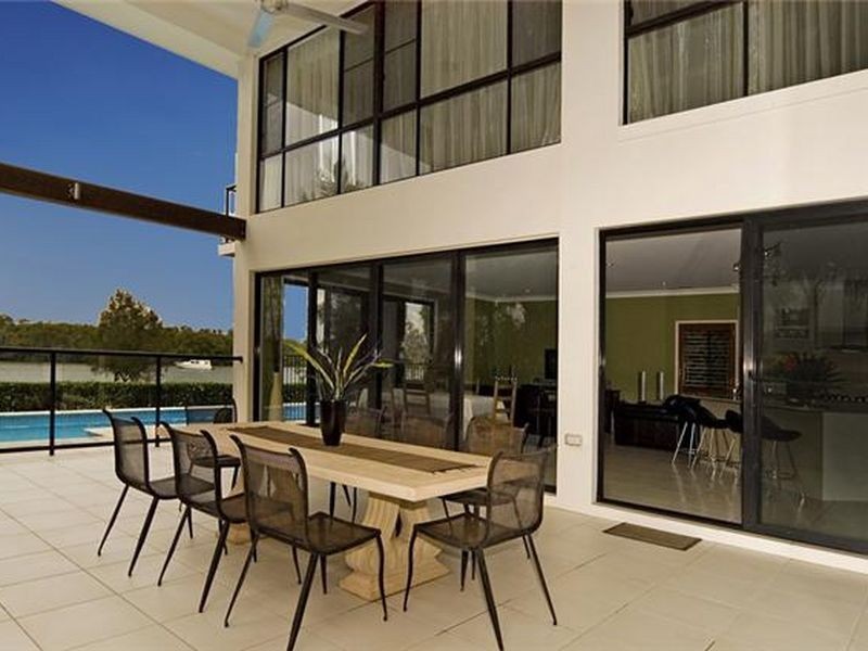 21 Brindabella Close, Coomera Waters QLD 4209