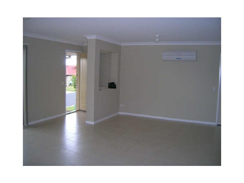 1/12 Mocha Way, Pimpama QLD 4209
