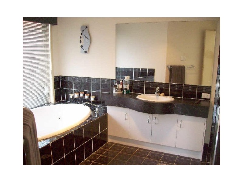 9 Saville Road, Upper Coomera QLD 4209