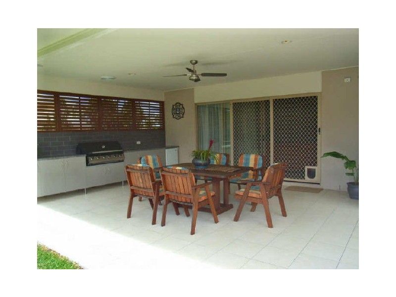 8 Bishopwood Court, Upper Coomera QLD 4209