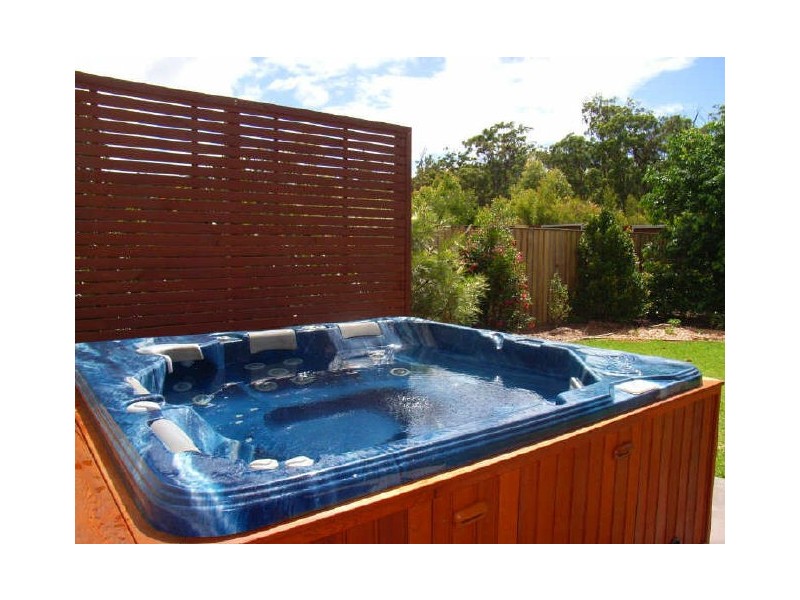 8 Bishopwood Court, Upper Coomera QLD 4209