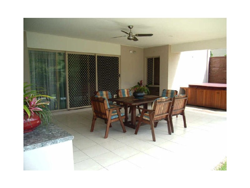 8 Bishopwood Court, Upper Coomera QLD 4209