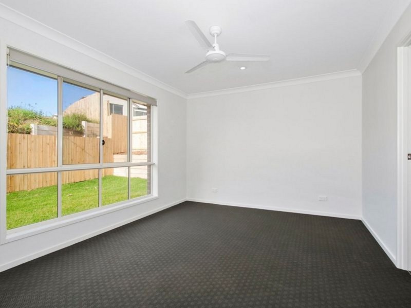 10 Oakwood Street, Pimpama QLD 4209