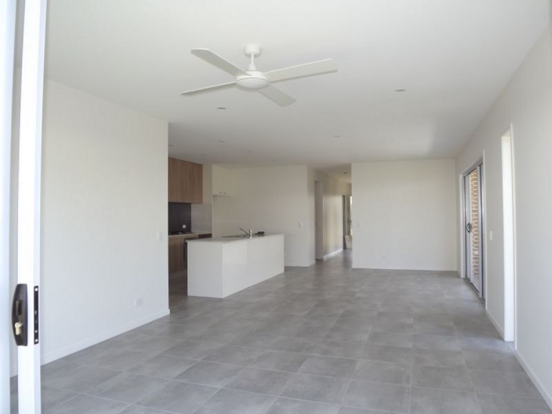7 Hoop Pine Circuit, Coomera QLD 4209