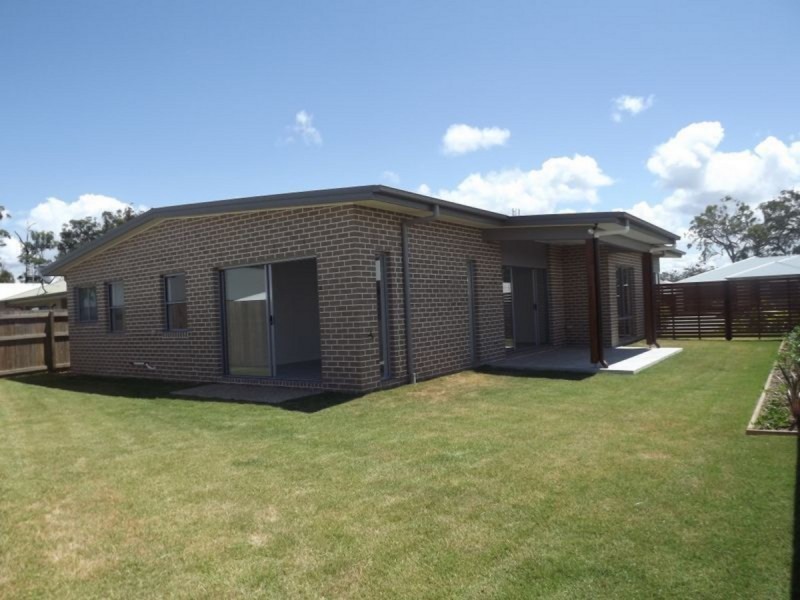 7 Hoop Pine Circuit, Coomera QLD 4209