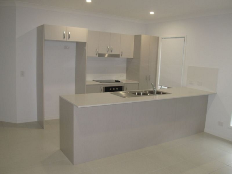 13 Coorong Street, Coomera QLD 4209