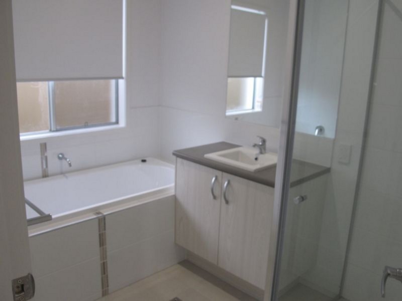 13 Coorong Street, Coomera QLD 4209