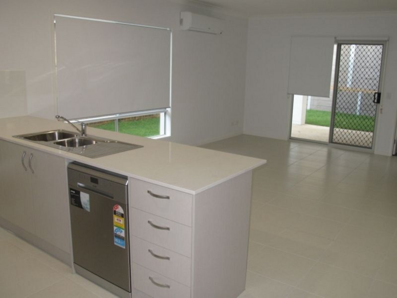 13 Coorong Street, Coomera QLD 4209