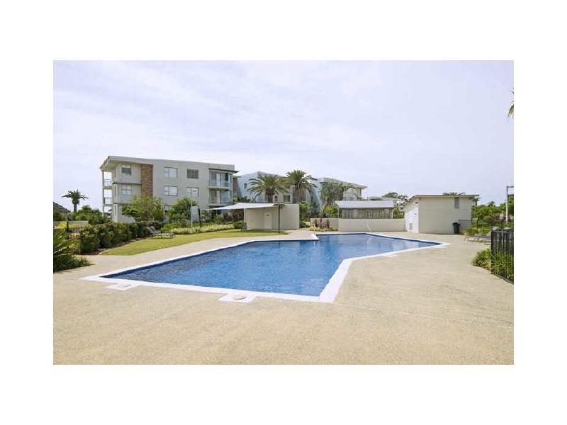 225/ 66 Sickle Avenue, Hope Island QLD 4212