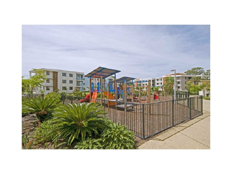 233/ 66 Sickle Avenue, Hope Island QLD 4212