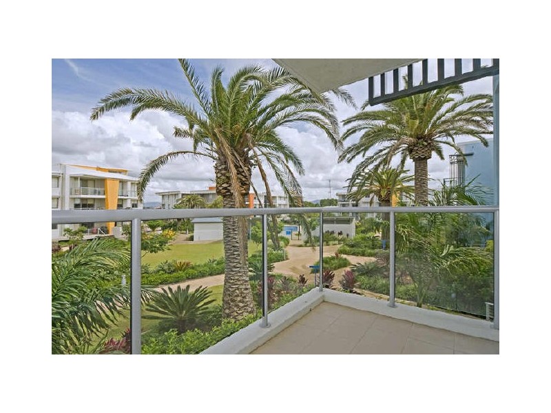 423/ 66 Sickle Avenue, Hope Island QLD 4212