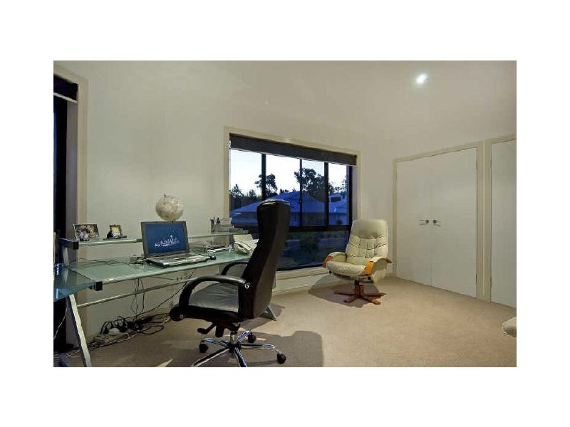 1 Pathfinder Road, Coomera QLD 4209