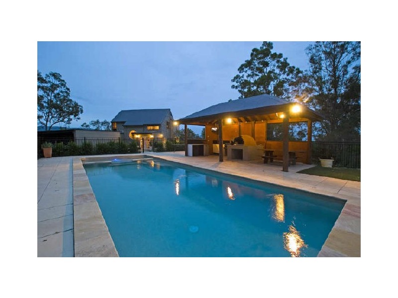 90 Holyrood Road, Maudsland QLD 4210