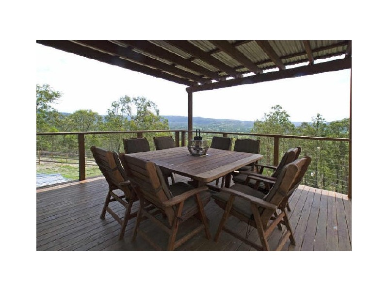 90 Holyrood Road, Maudsland QLD 4210