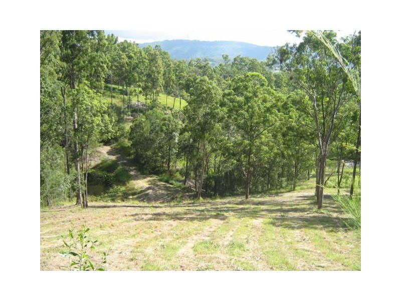 90 Holyrood Road, Maudsland QLD 4210