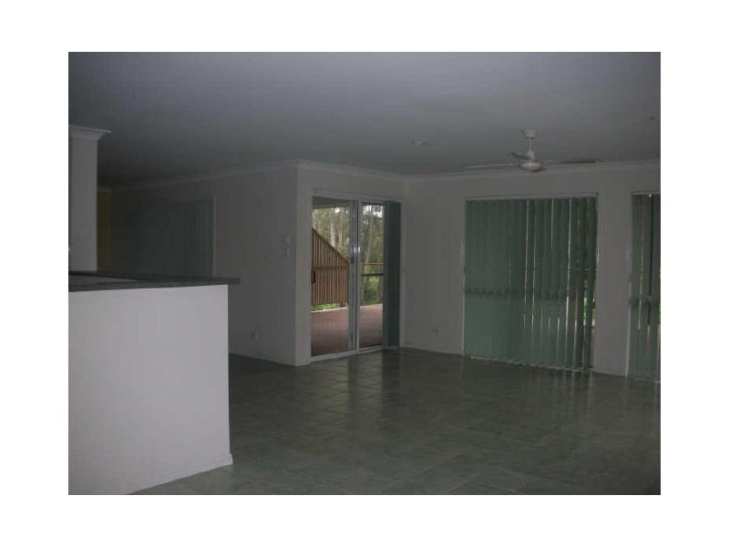 3 Waverley Park Close, Oxenford QLD 4210