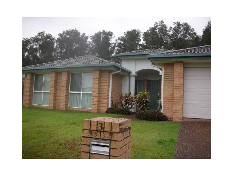 3 Waverley Park Close, Oxenford QLD 4210