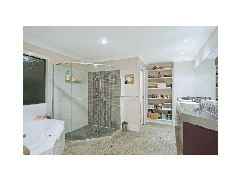 3 Drumbeat Place, Coomera Waters QLD 4209