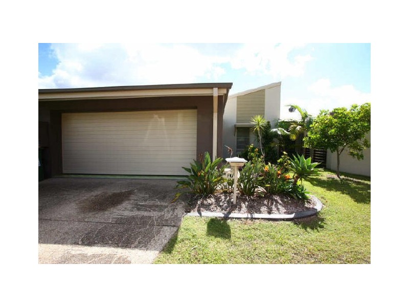 2/17 Sandhurst Crescent, Upper Coomera QLD 4209