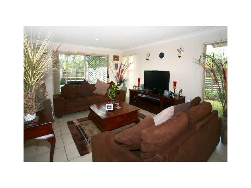 2/17 Sandhurst Crescent, Upper Coomera QLD 4209