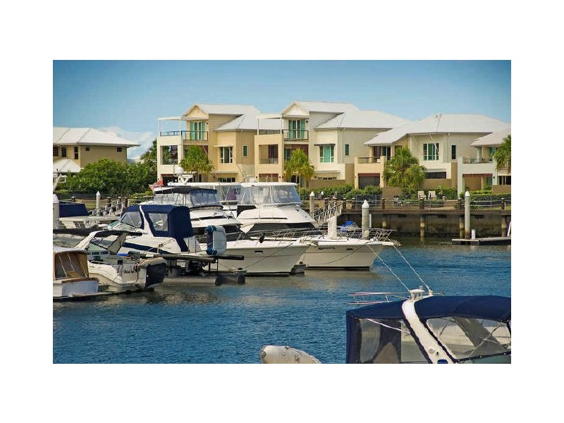 20 Village High Crescent, Coomera QLD 4209