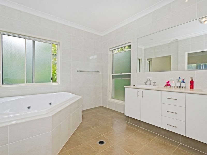 6 Picnic Creek Drive, Coomera QLD 4209