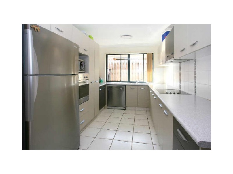 2/13 Bella Boulevard, Pimpama QLD 4209