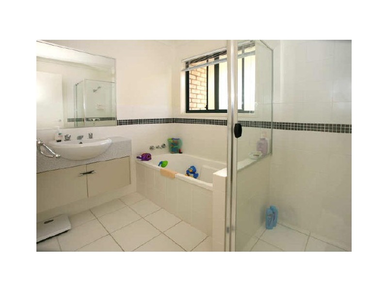 2/13 Bella Boulevard, Pimpama QLD 4209