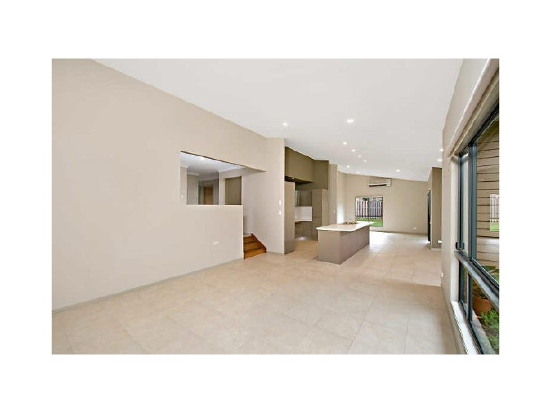 1 Jonathan Street, Upper Coomera QLD 4209