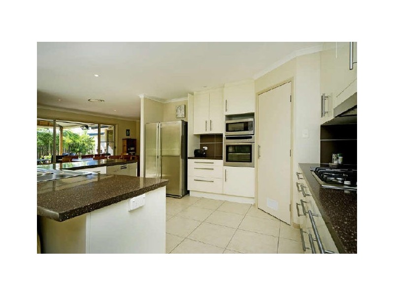 10 Helsal Court, Coomera QLD 4209