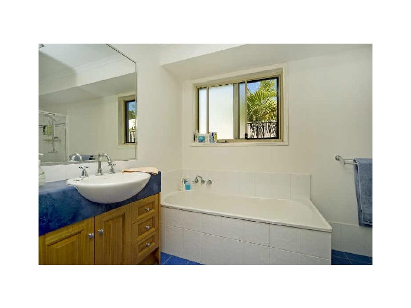 10 Helsal Court, Coomera QLD 4209